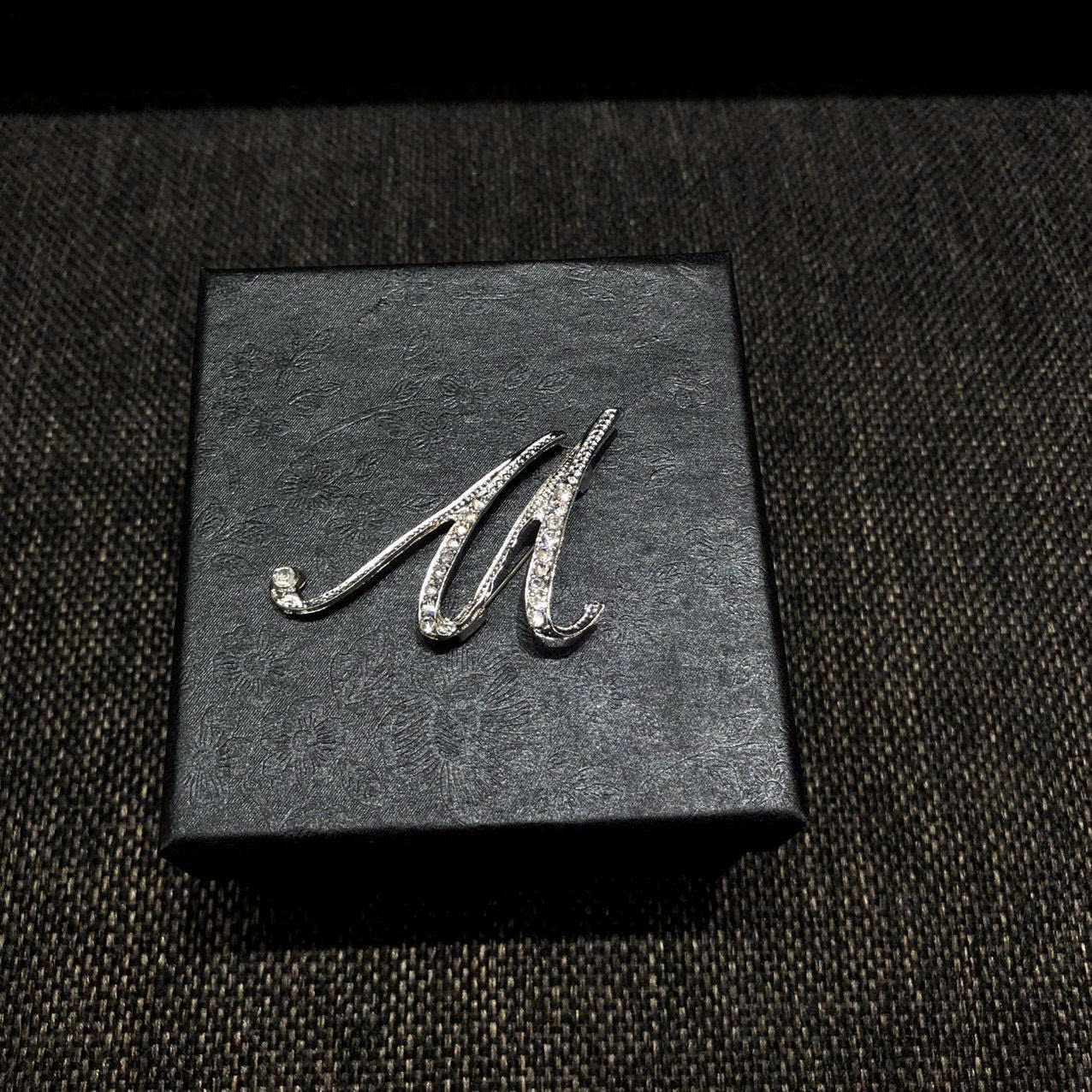 Ghim cài ve áo vest (Lapel Pin) - Kí tự Alphabet — 1