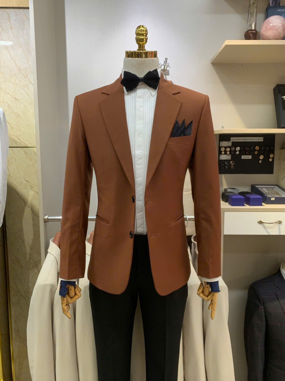 Phối khăn túi với cà vạt sao cho dễ nhìn — 3