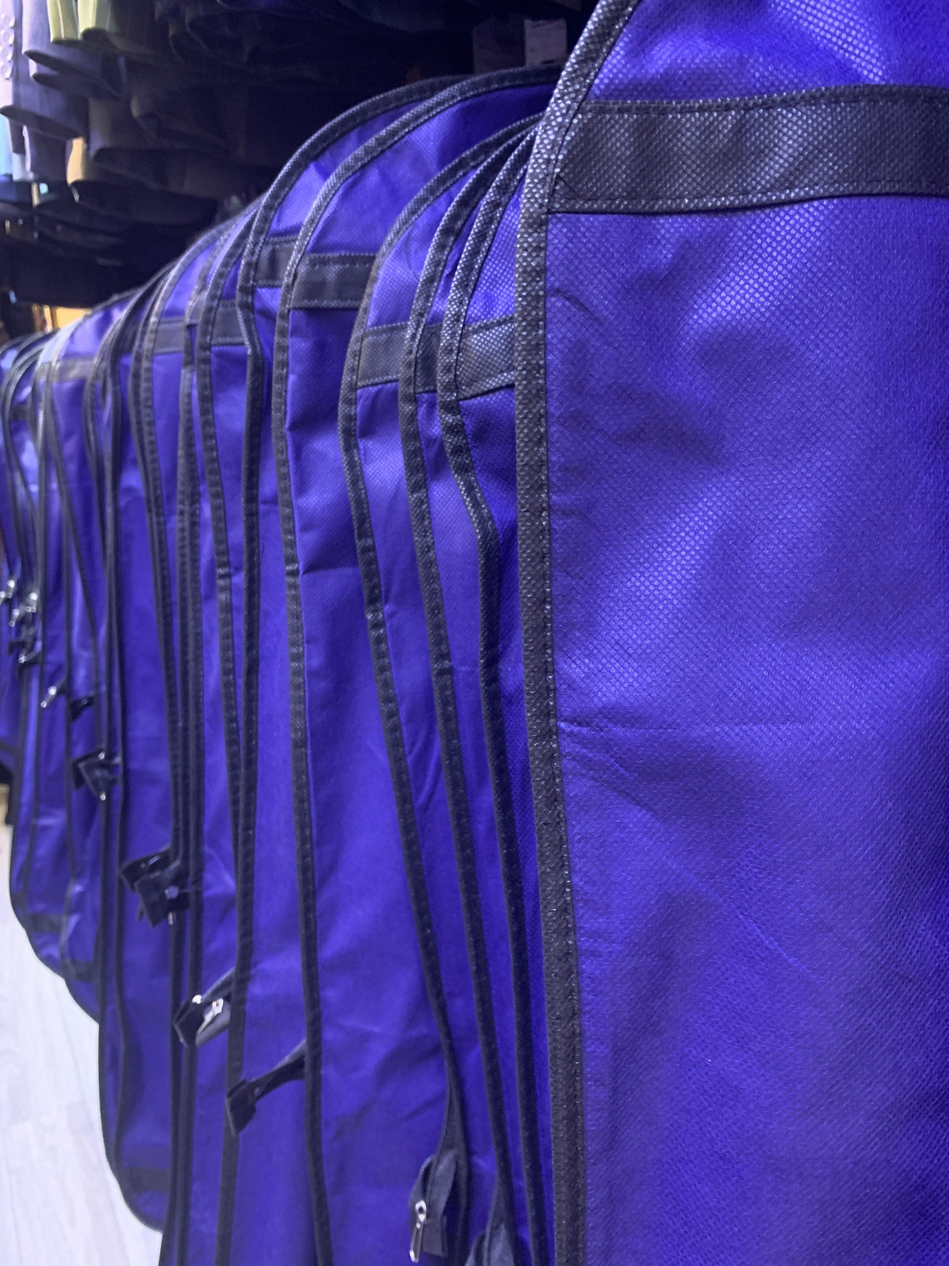Cách treo vest và sắp xếp trong tủ — 4