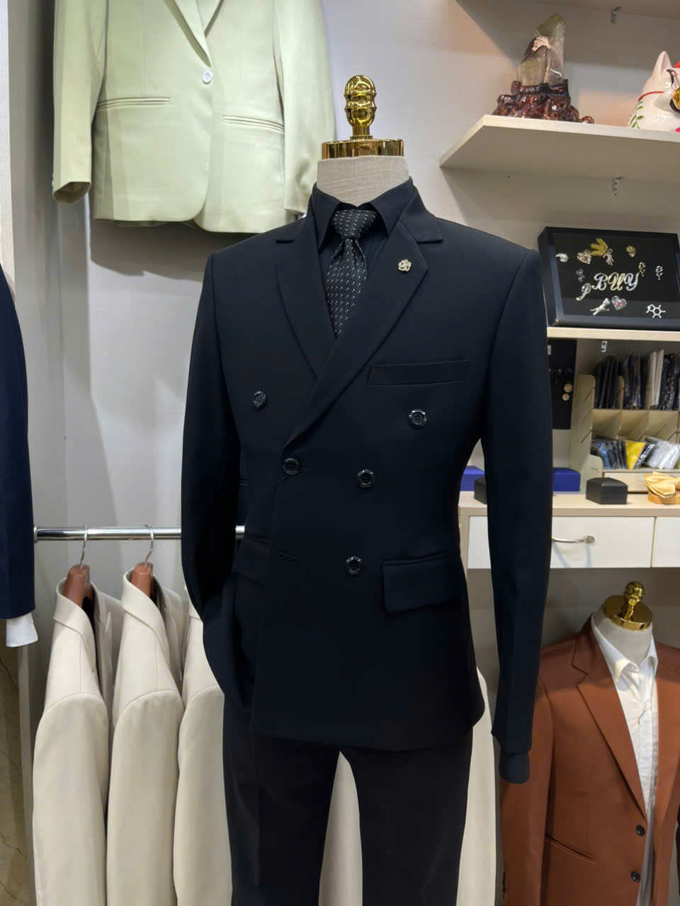 Nhóm Bigsize - Màu Đen - Dòng Medium - Bộ vest 6 Khuy — 1