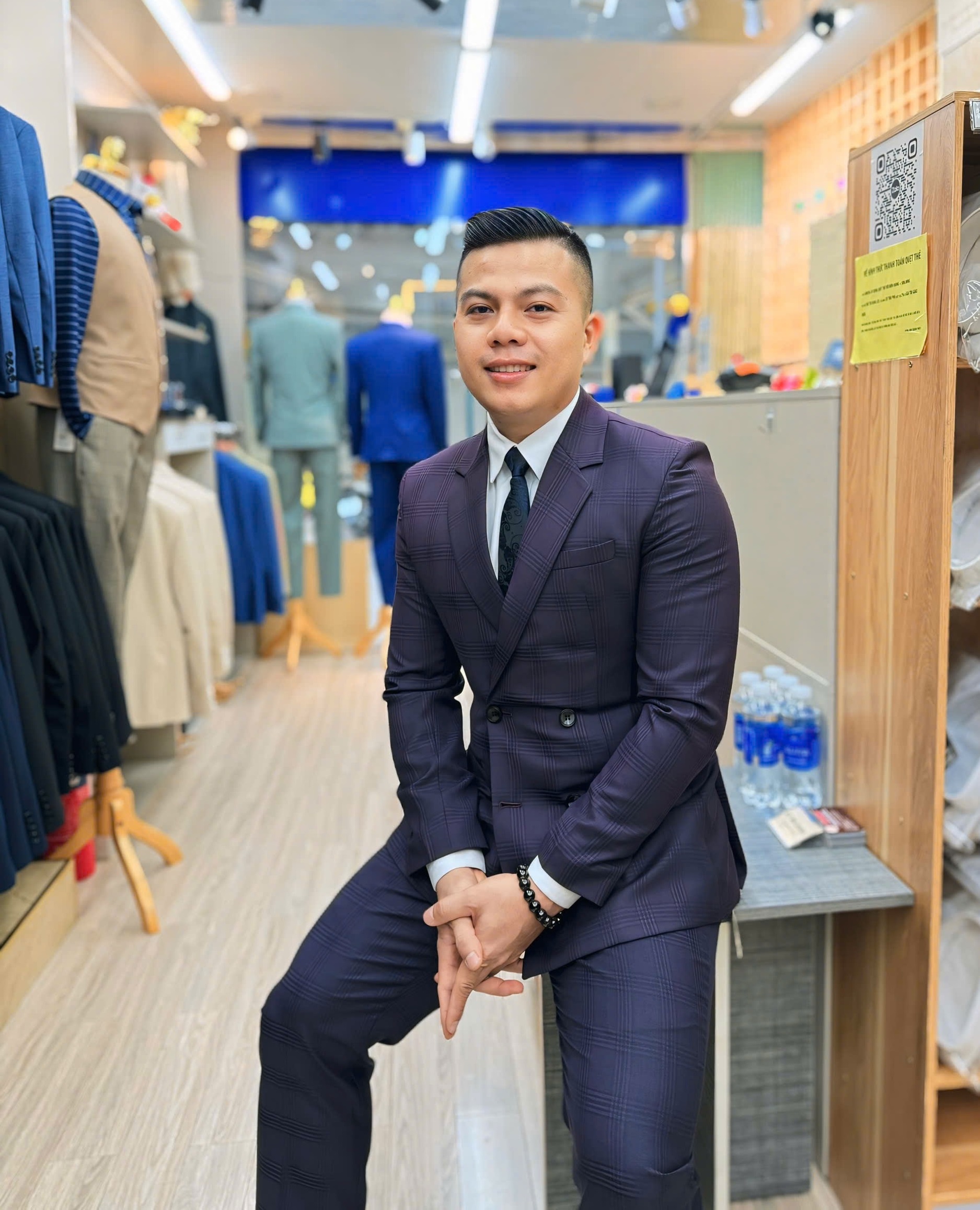 Chọn vest trơn, caro hay sọc như thế nào?