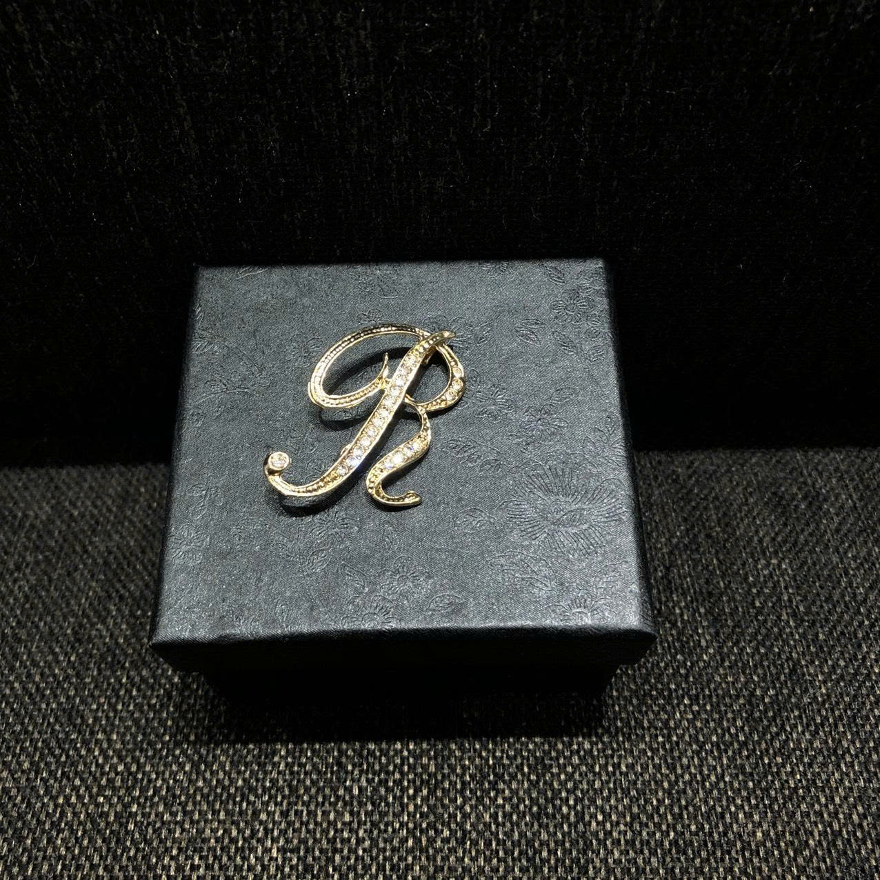 Ghim cài ve áo vest (Lapel Pin) - Kí tự Alphabet — 1