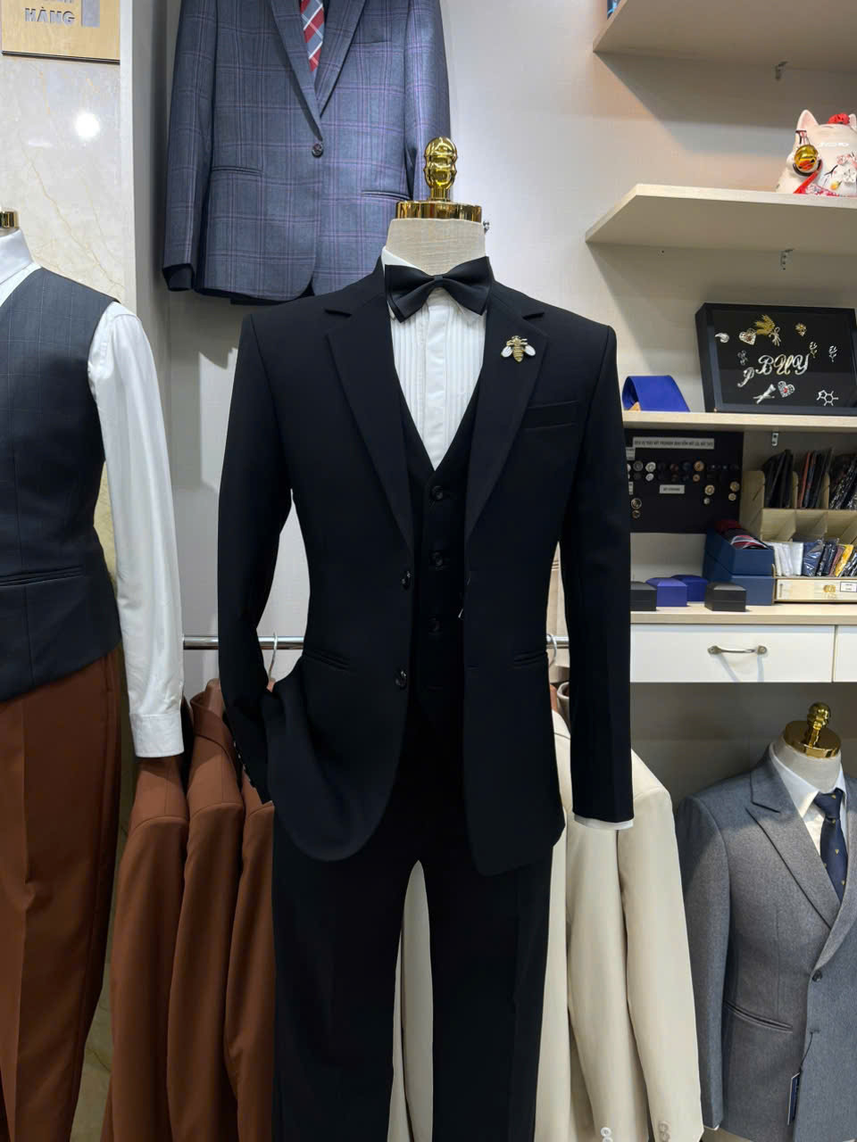 Tuxedo và suit khác nhau như thế nào? — 3