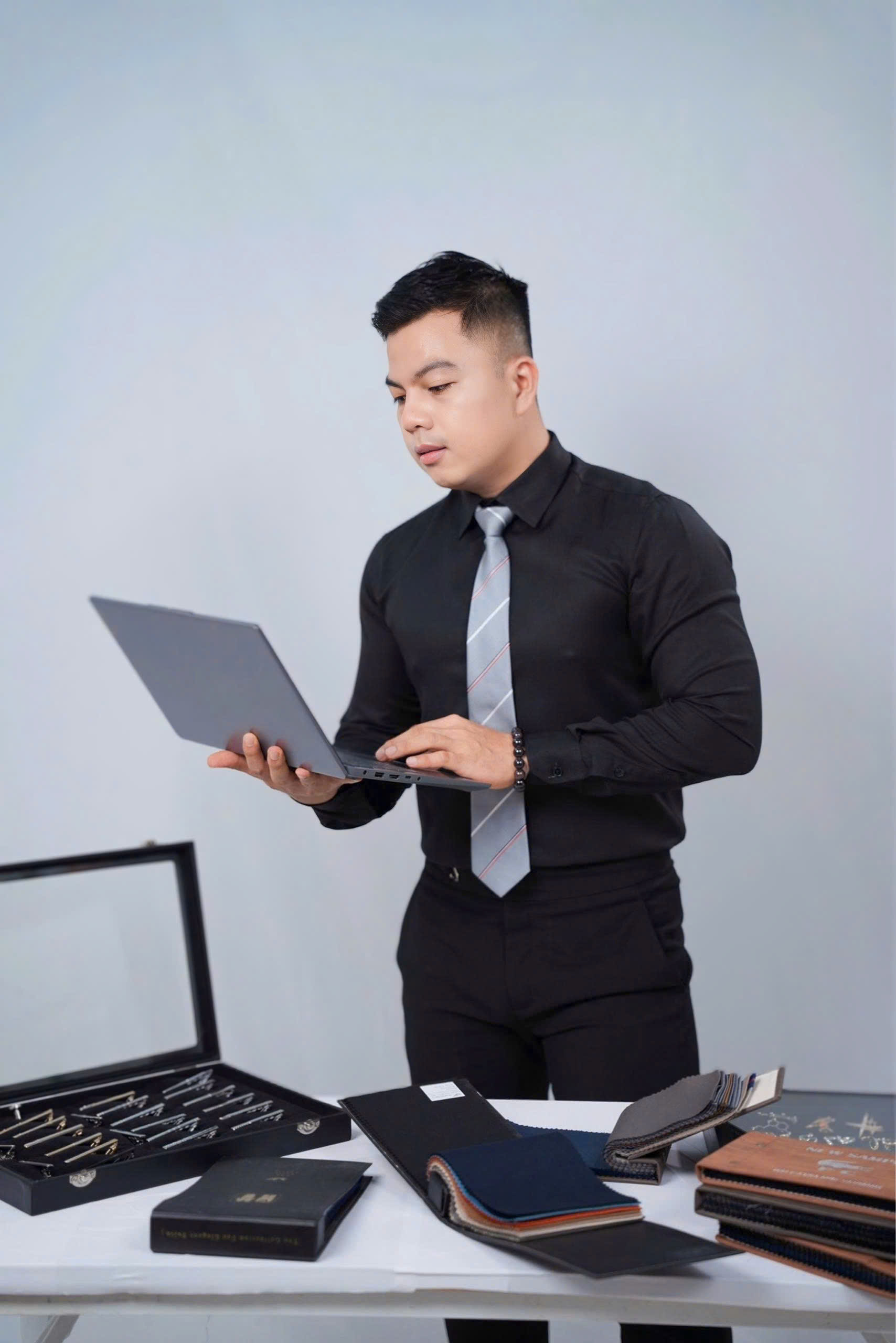 Sơ mi Basic - Màu Đen trơn (Chuyên dùng cho mặc vest) — 3