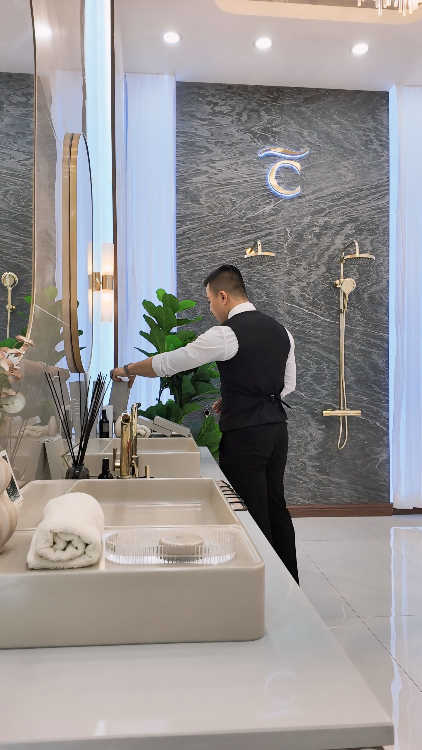 Phối ghile với sơ mi khi không mặc áo ngoài — 6