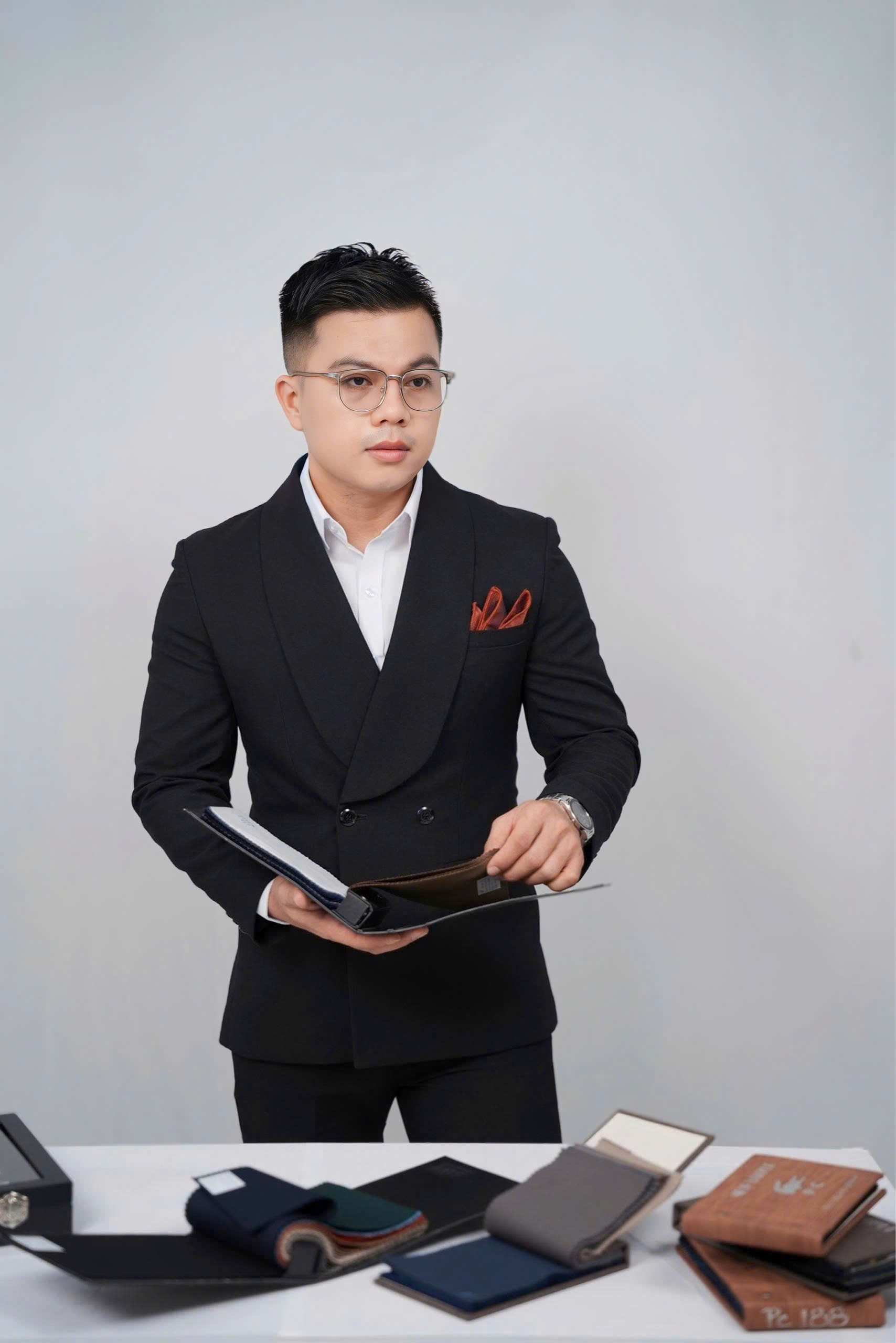 Đen - MED Áo Vest Thiết Kế + Quần + Khăn Túi — 5