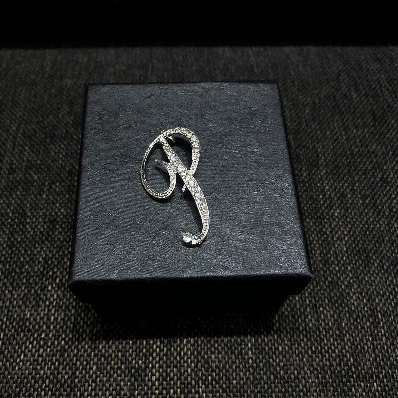 Ghim cài ve áo vest (Lapel Pin) - Kí tự Alphabet — 2