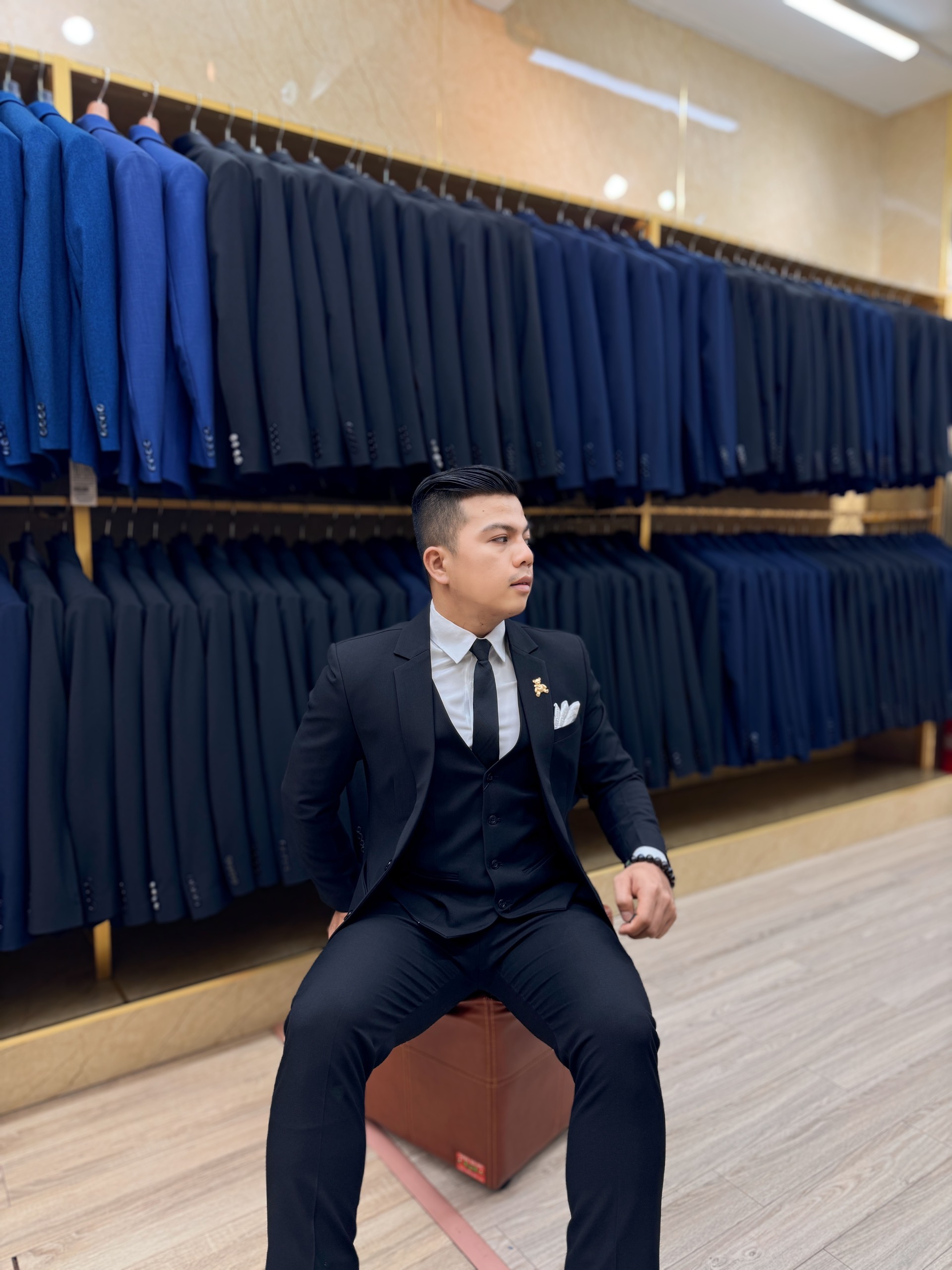 Chọn vest may sẵn tại PMEN: cần lưu ý gì?